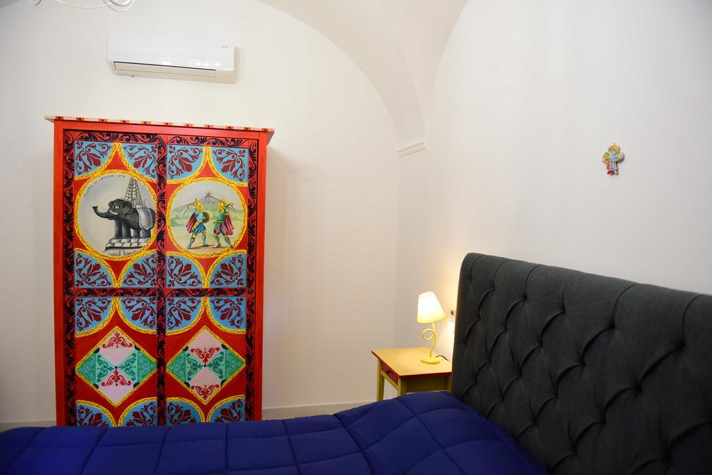Palazzo Clarenza Di San Domenico Villa คาตาเนีย ภายนอก รูปภาพ
